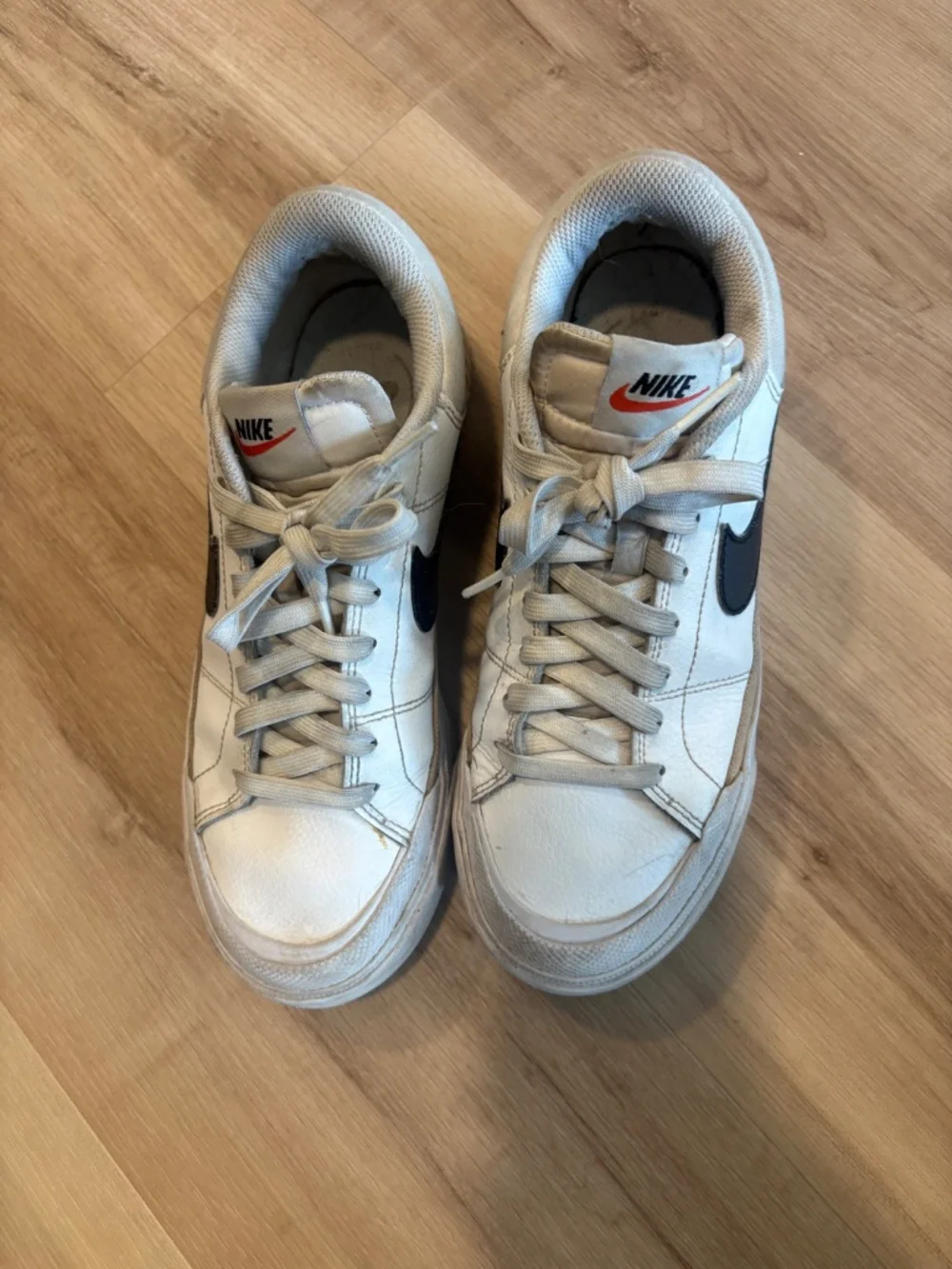 Nike Court Legacy Lift